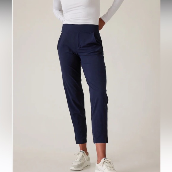 Athleta Pants - Athleta Brooklyn Ankle Pant- Navy Size 8